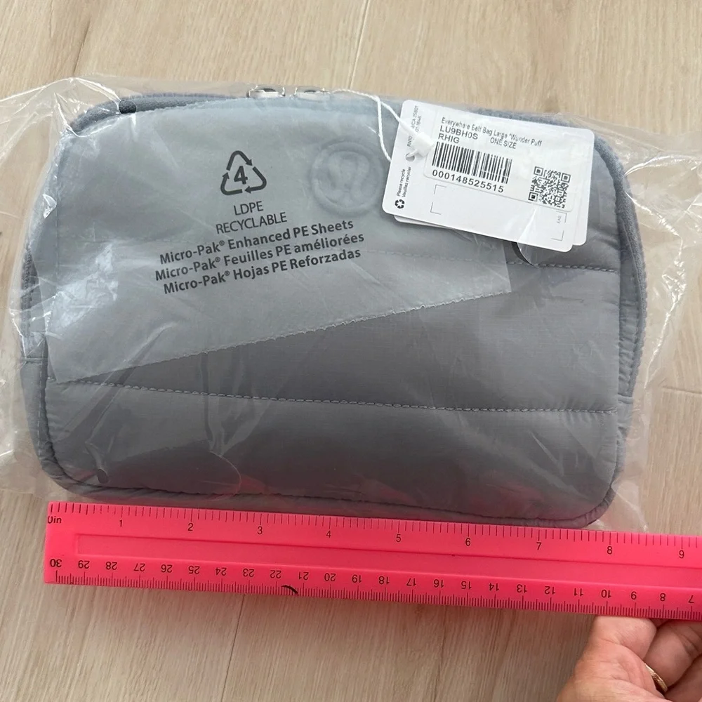 Lululemon Everywhere Belt Bag 2L Wunder Puff - Picture 3 of 5